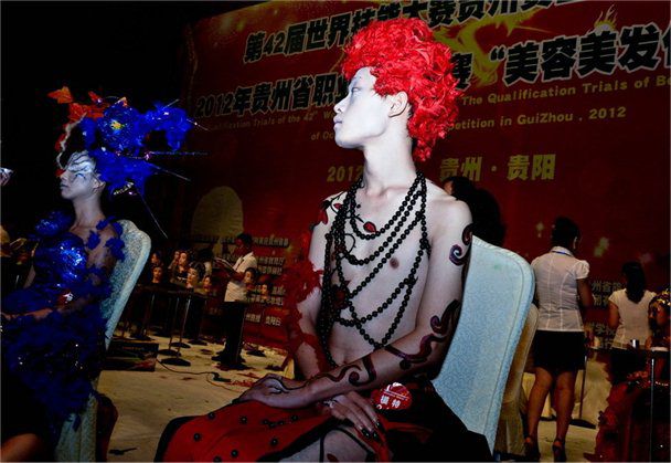 美容美发化妆(zhuāng)比赛作品(pǐn) 美(měi)容美发化妆比赛(sài)作品